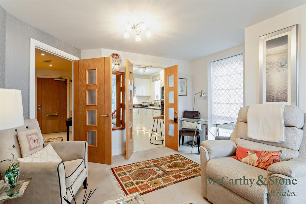 Apartment in Stevenage - More