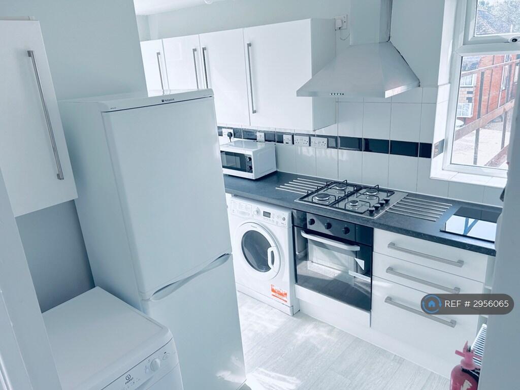 Main image of property: Russell St, Reading, RG1