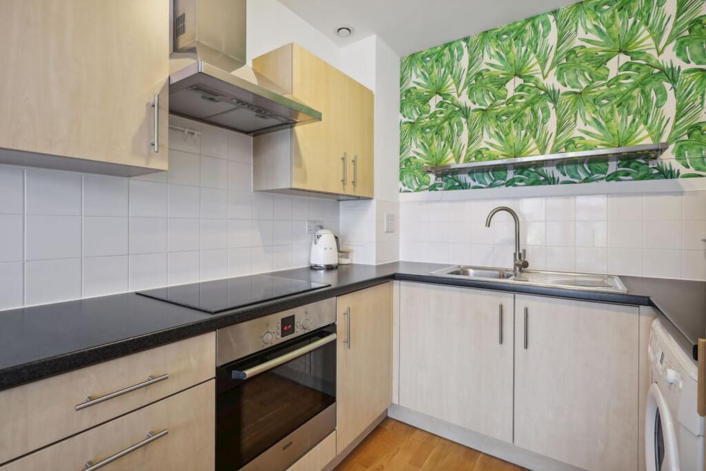 Apartment in London - More