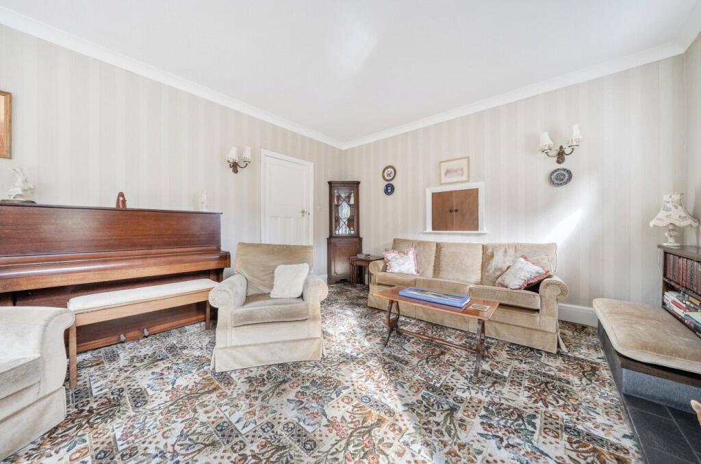 House in Builth Wells, Builth - More