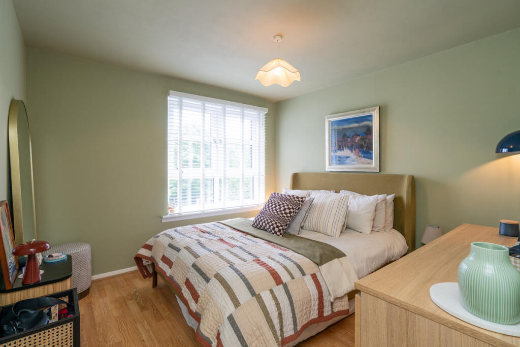 Apartment in Edinburgh, The Shore, Leith - View 3
