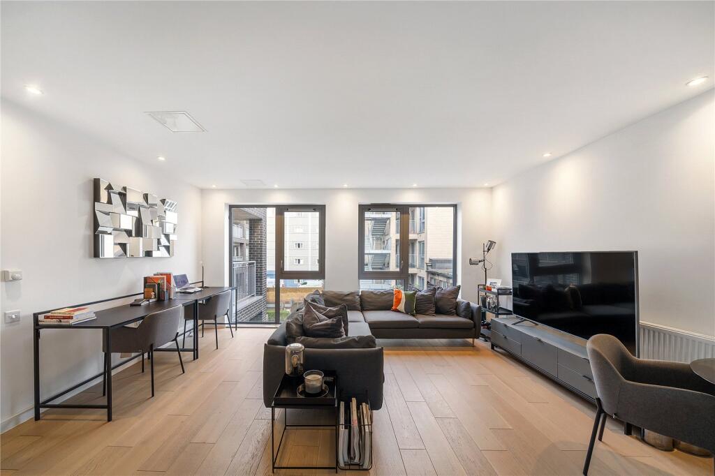 Main image of property: Chatfield Road, London, SW11