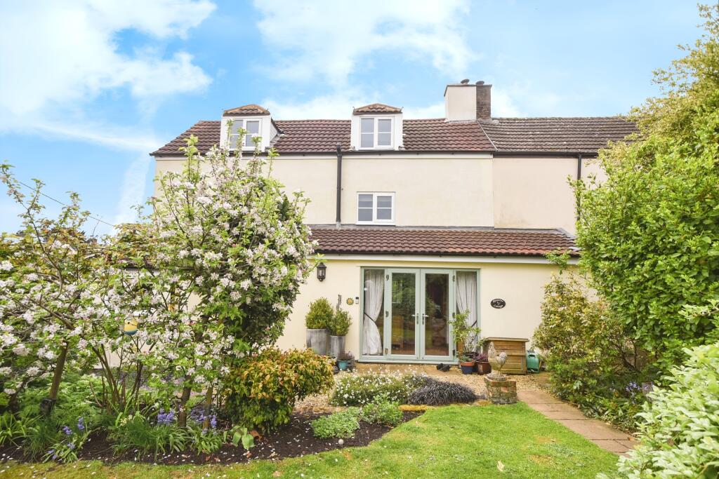 3-bed semi-detached on West Tockenham - Royal Wootton Bassett, Swindon, SN4, £400,000