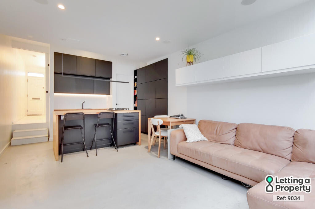 House in London - View 4