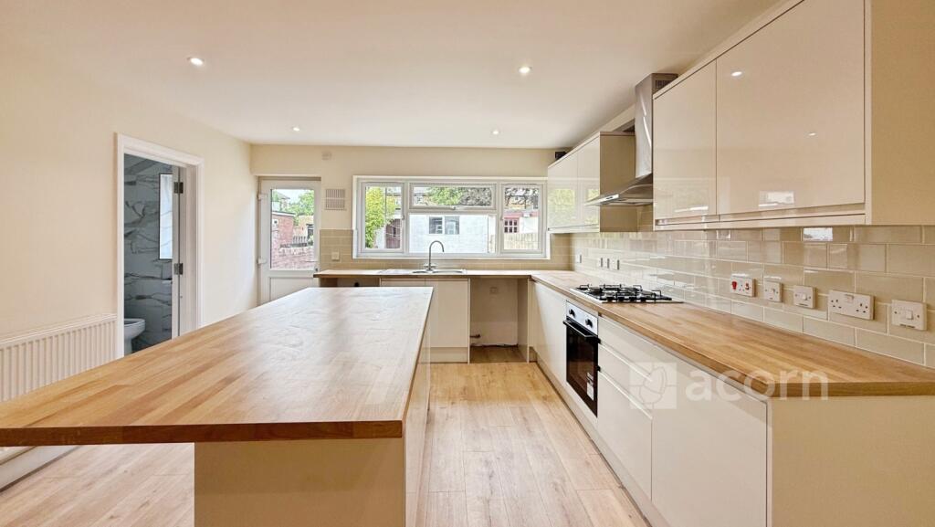 Main image of property: Lennox Avenue Gravesend DA11