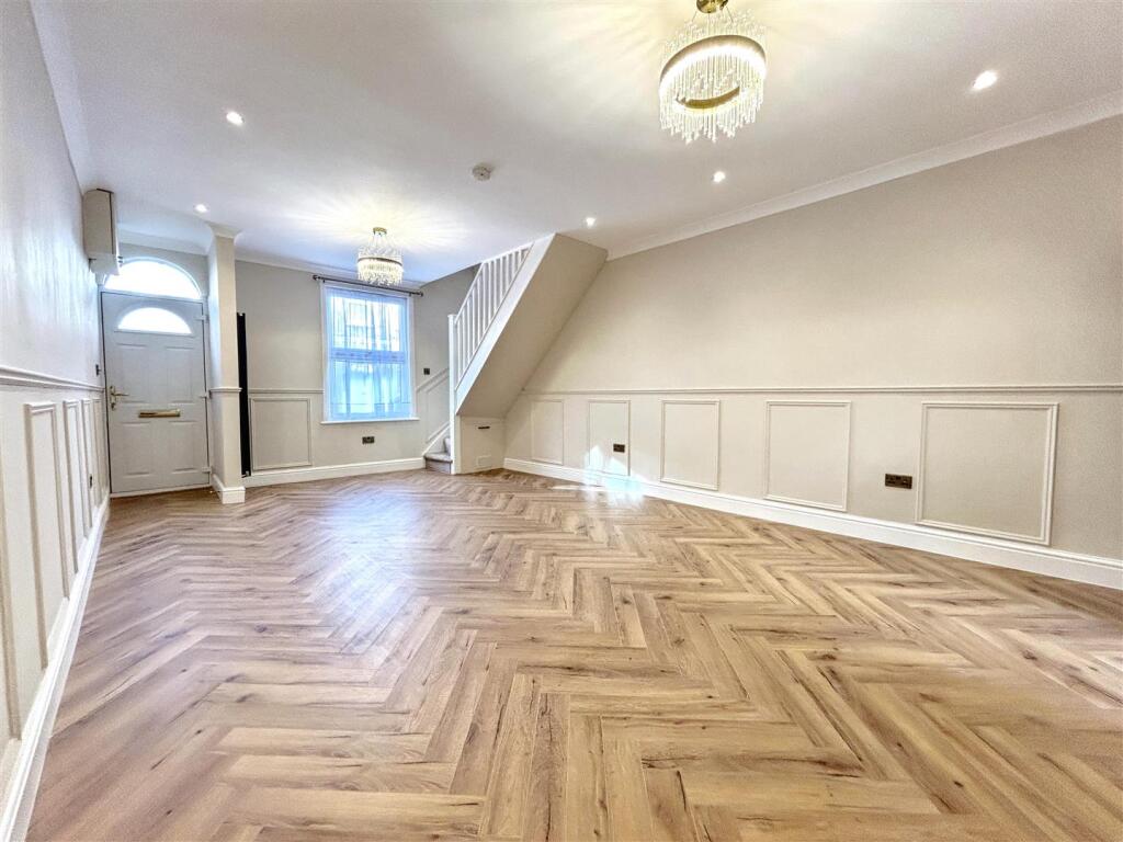 House in London, Plaistow - View 2