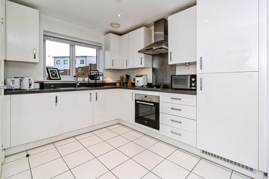 Commonwealth Avenue, Manchester, M11 – pohled 4