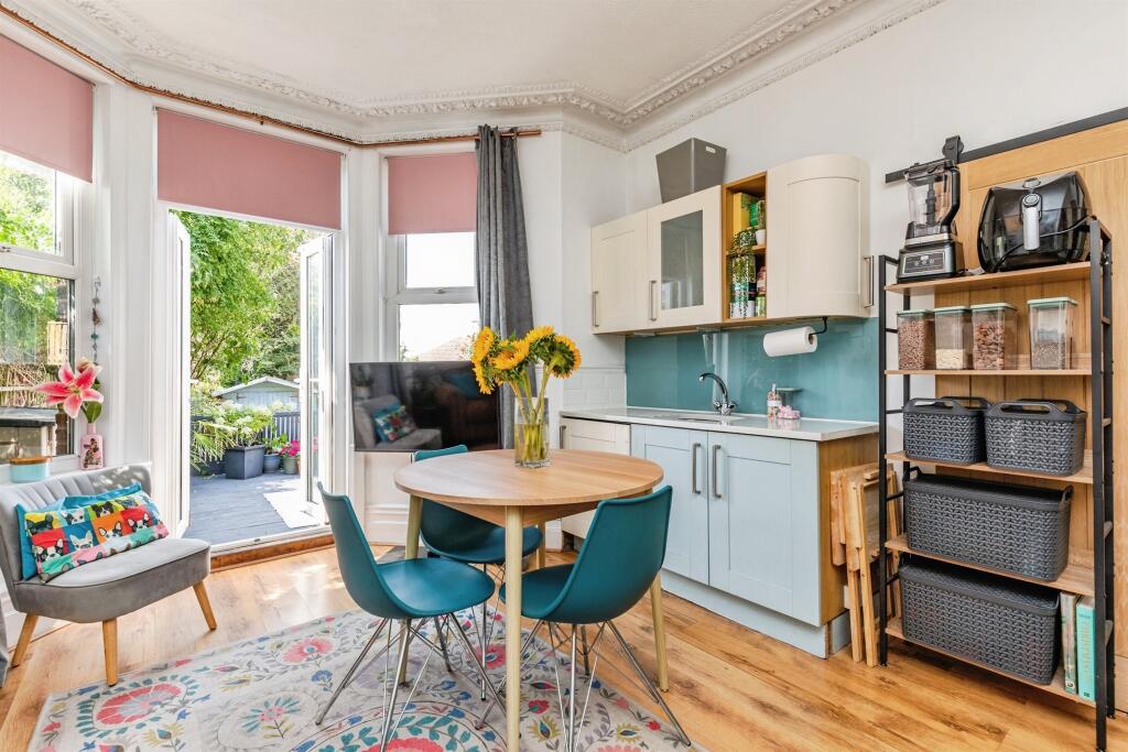 Apartment in Hastings, East Sussex - View 5