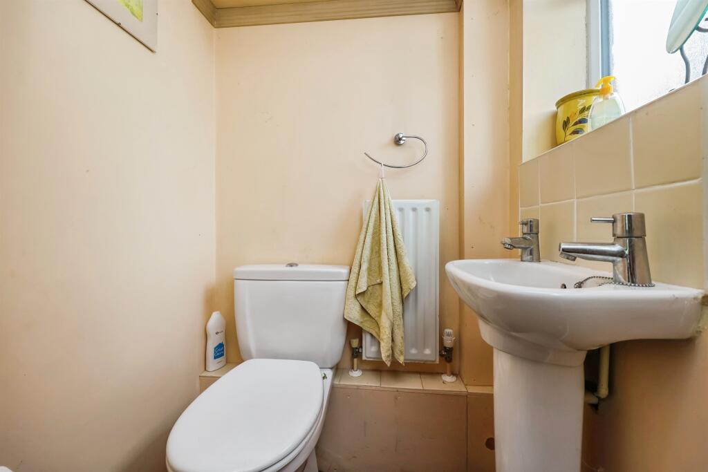 House in Ashfield, Hucknall - View 4