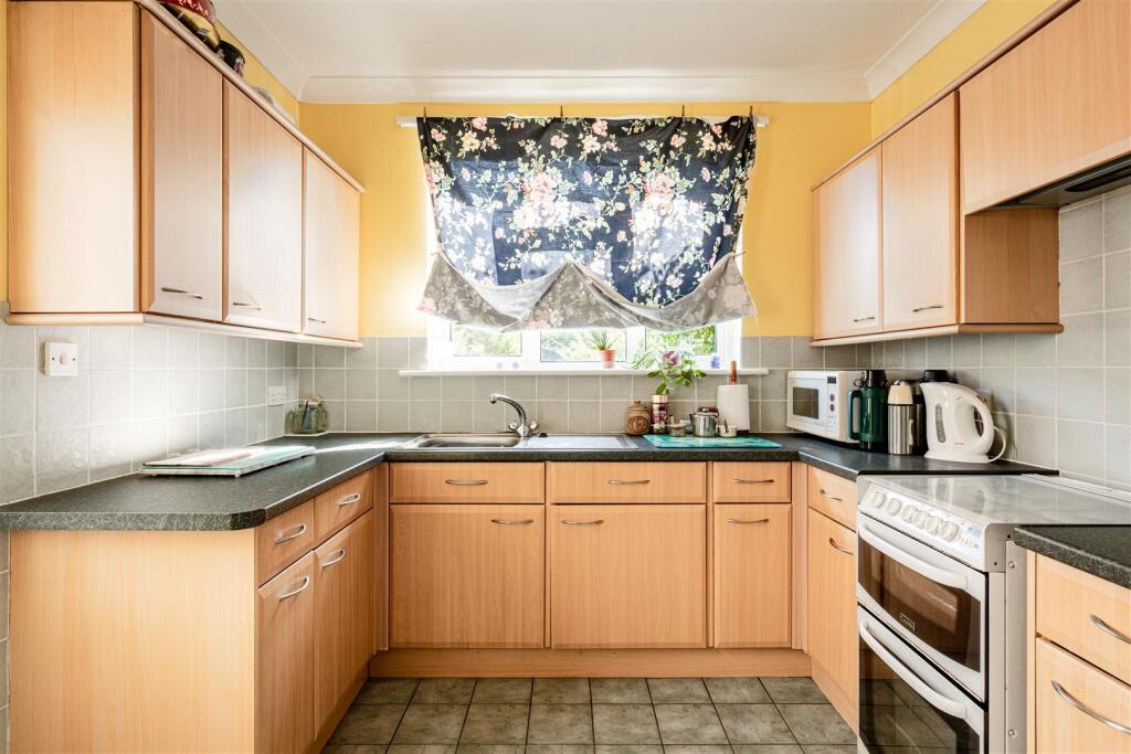 Cuckfield Road, Hurstpierpoint photo 4