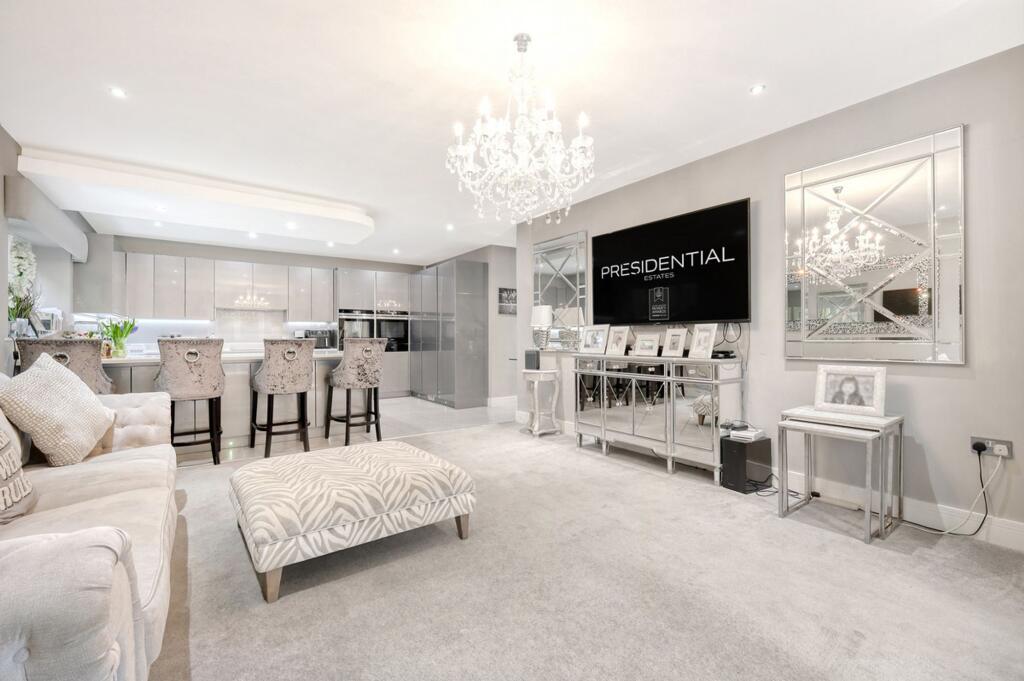 Mount Pleasant Road, Chigwell, IG7 – pohled 2