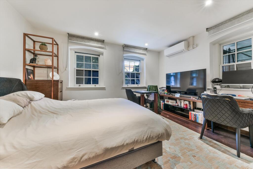 Main image of property: King Henry Terrace, Sovereign Court, Wapping, London, E1W