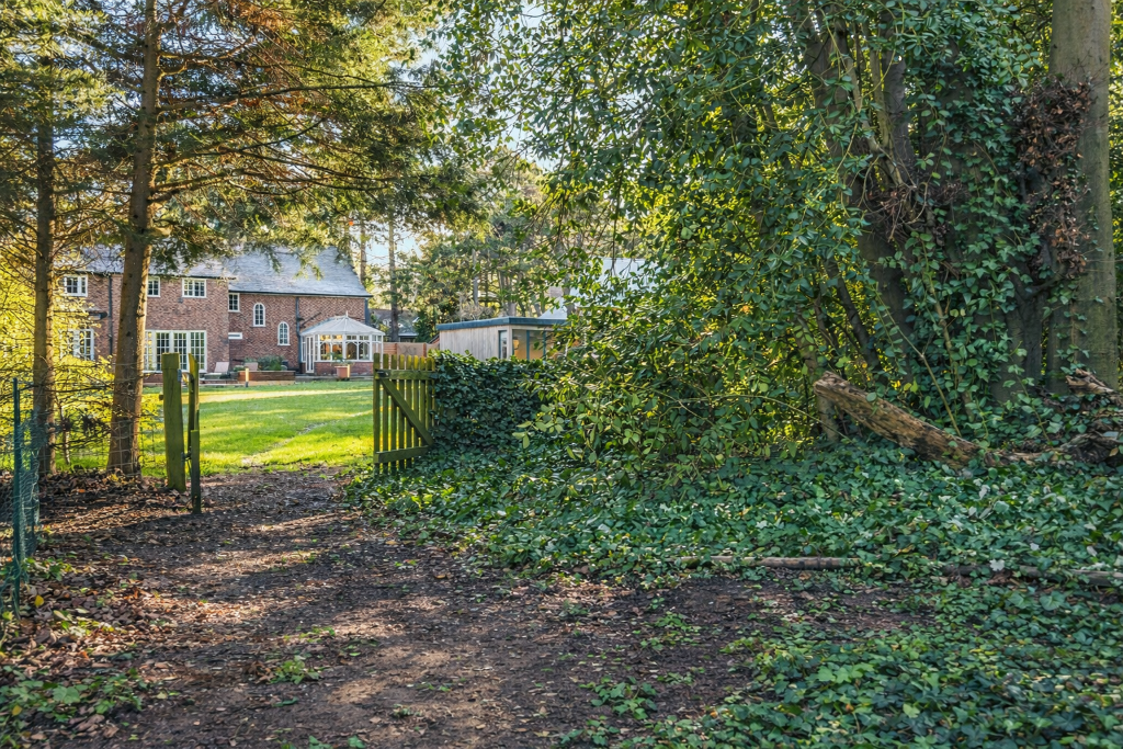 Main image of property: Quarry Road East, Heswall CH61
