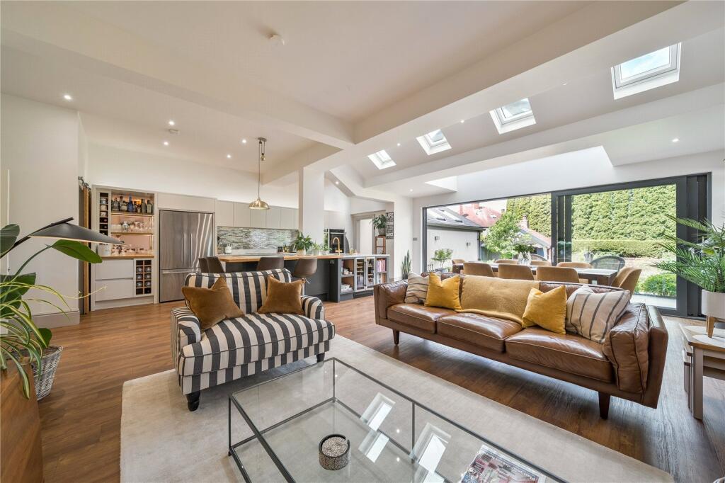 House in Harrogate - View 2
