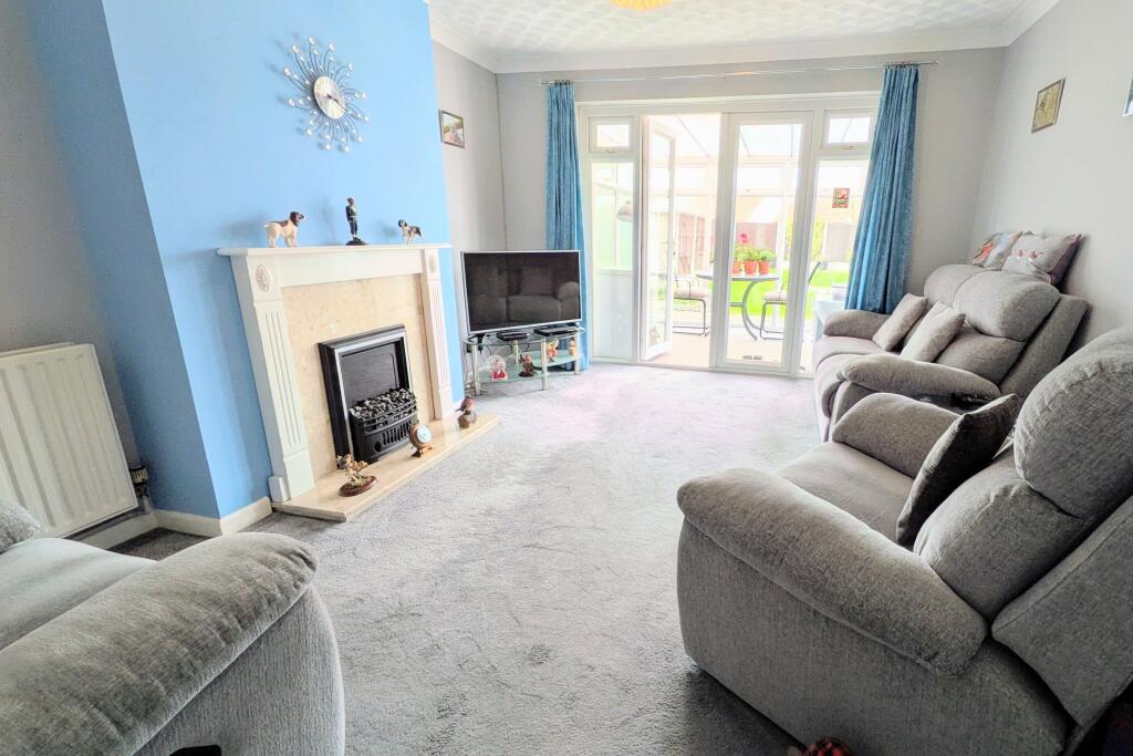 Woodlands Close, Great Clacton photo 3