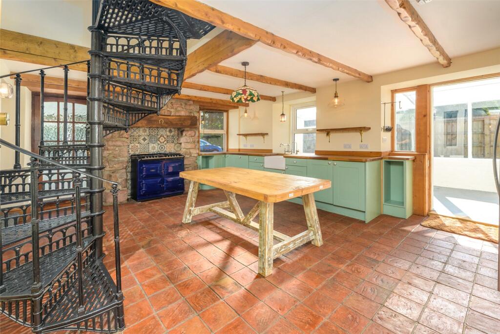 House in Newcastle upon Tyne - View 4
