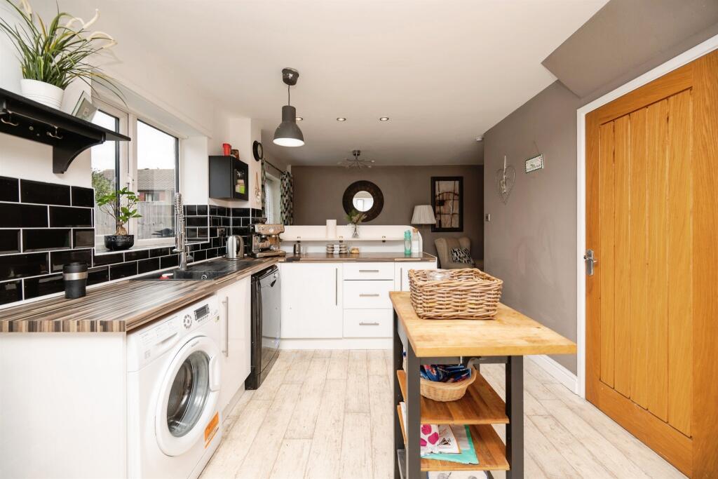House in Dudley - View 5