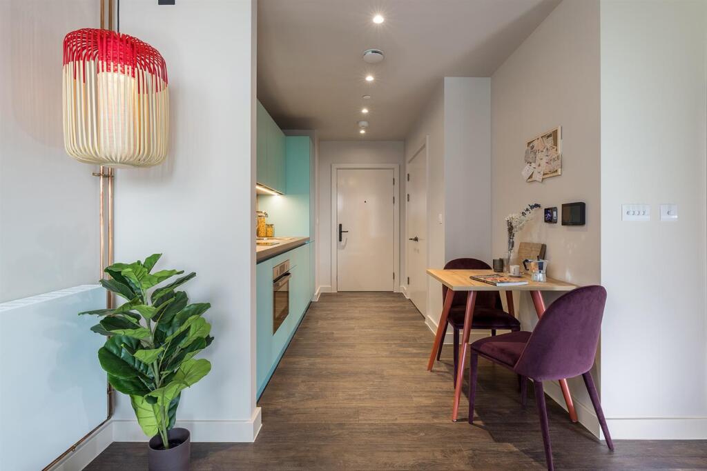 Apartment in Harrow - View 4