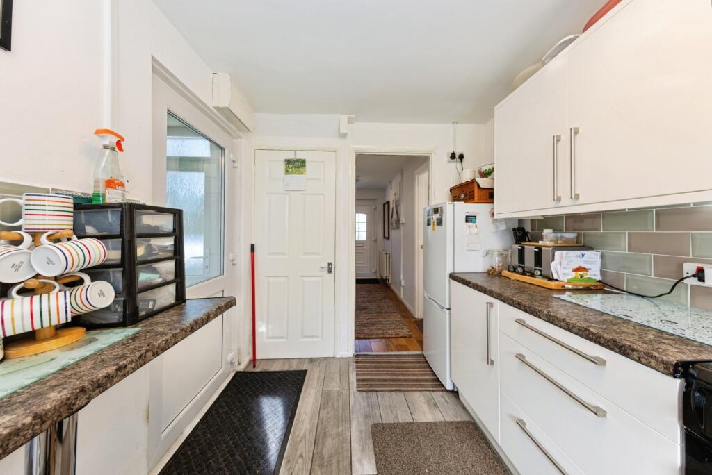House in Swansea, Llangyndeyrn - View 4