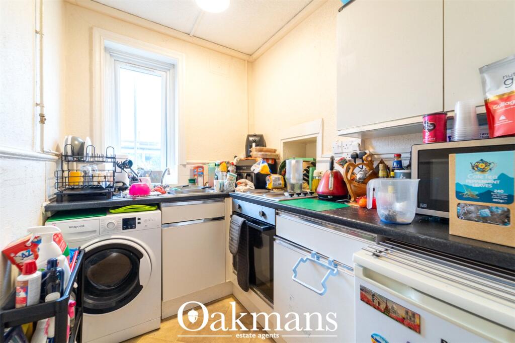 Broughton Crescent, Birmingham, B31 photo 4
