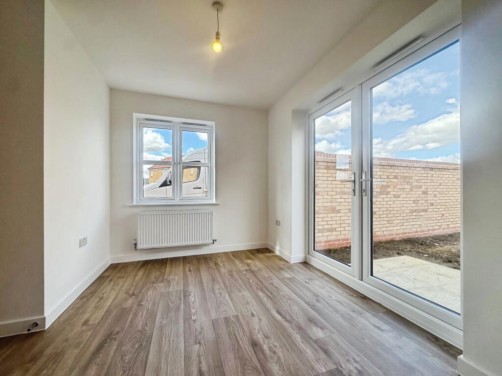 Harrier Way, Market Deeping, PE6 photo 4
