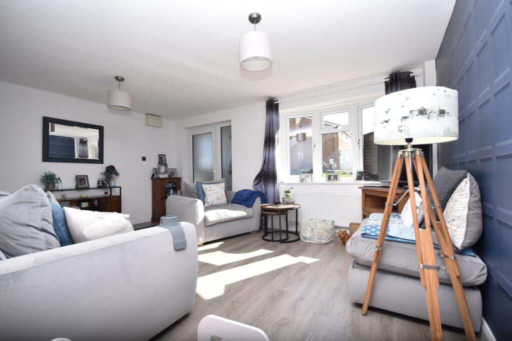 House in Northampton, Kingsthorpe - More