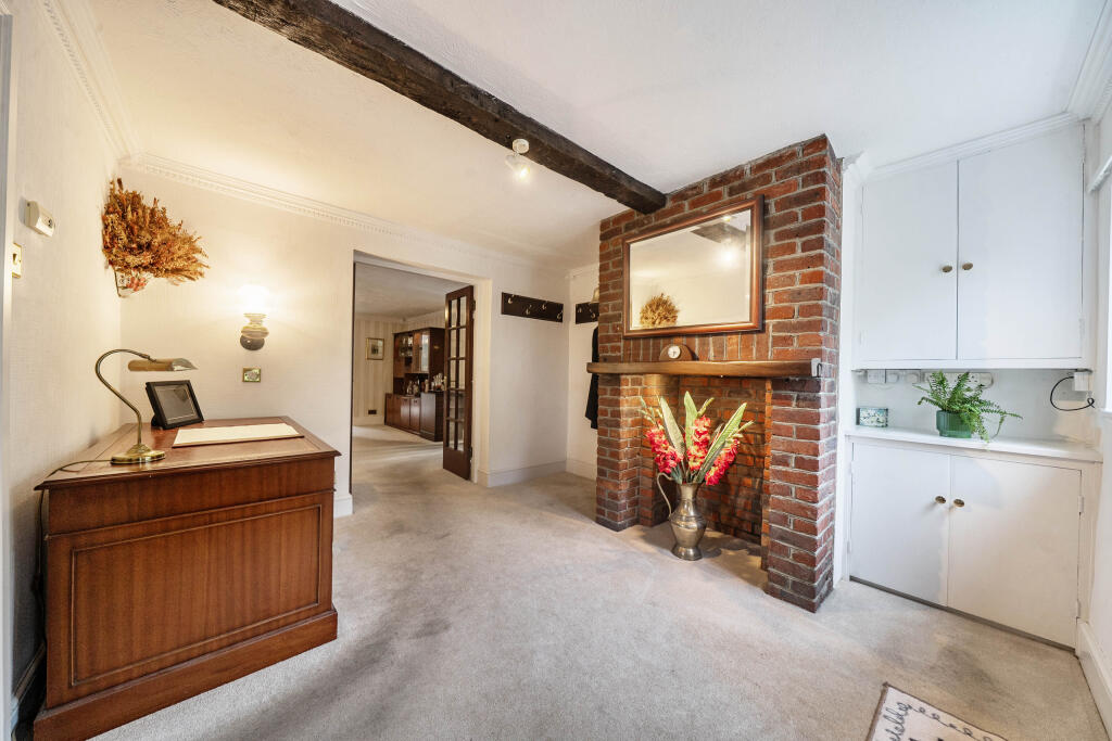 House in Basingstoke and Deane, Smiths Green, Sherborne St. John - View 2