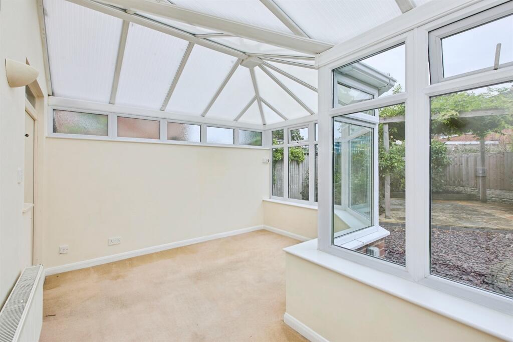 House in South Derbyshire, Etwall - More