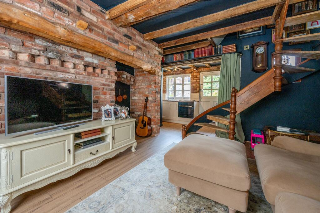 House in Stratford-on-Avon, Oversley Green, Alcester - View 2