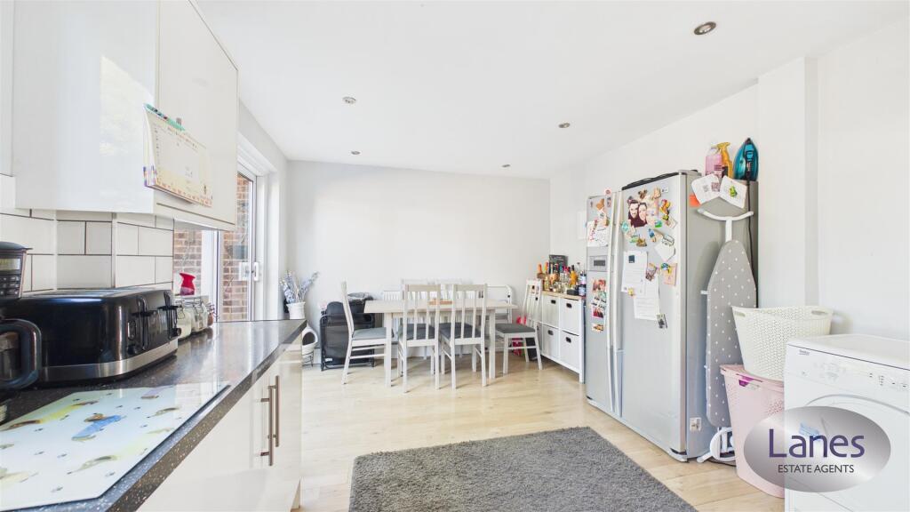 House in Enfield - View 5