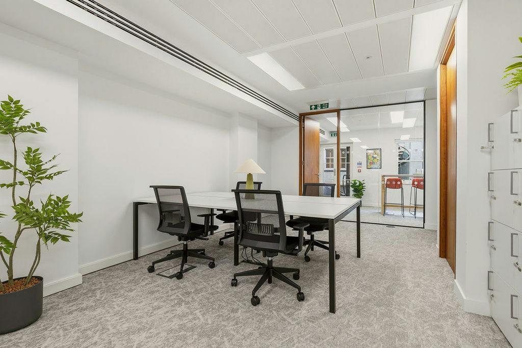 DoverStreet32,3rdFloor-5.jpg