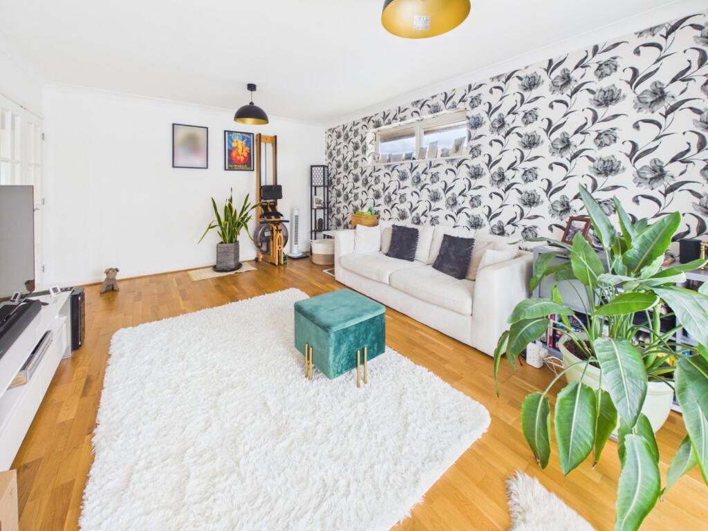 Apartment in Slough, Langley - More