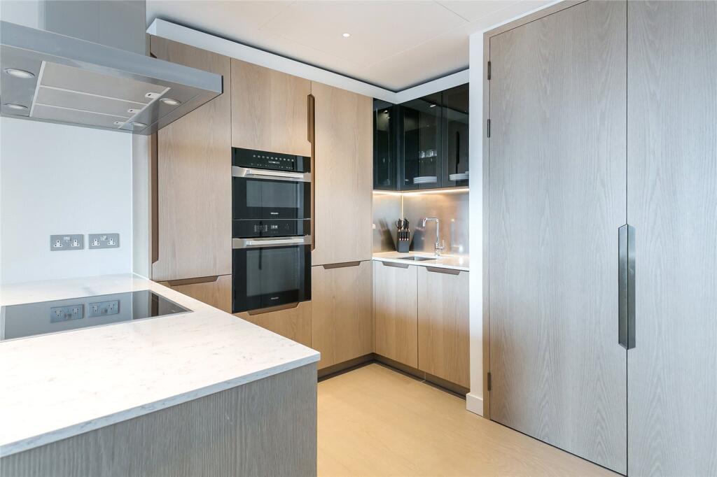 Apartment in London - More