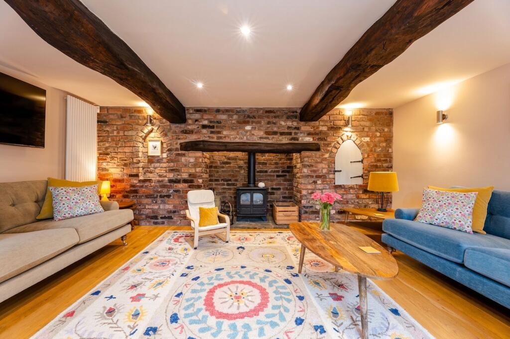 House in Stockport, Dingle Hollow, Cherry Tree - View 5
