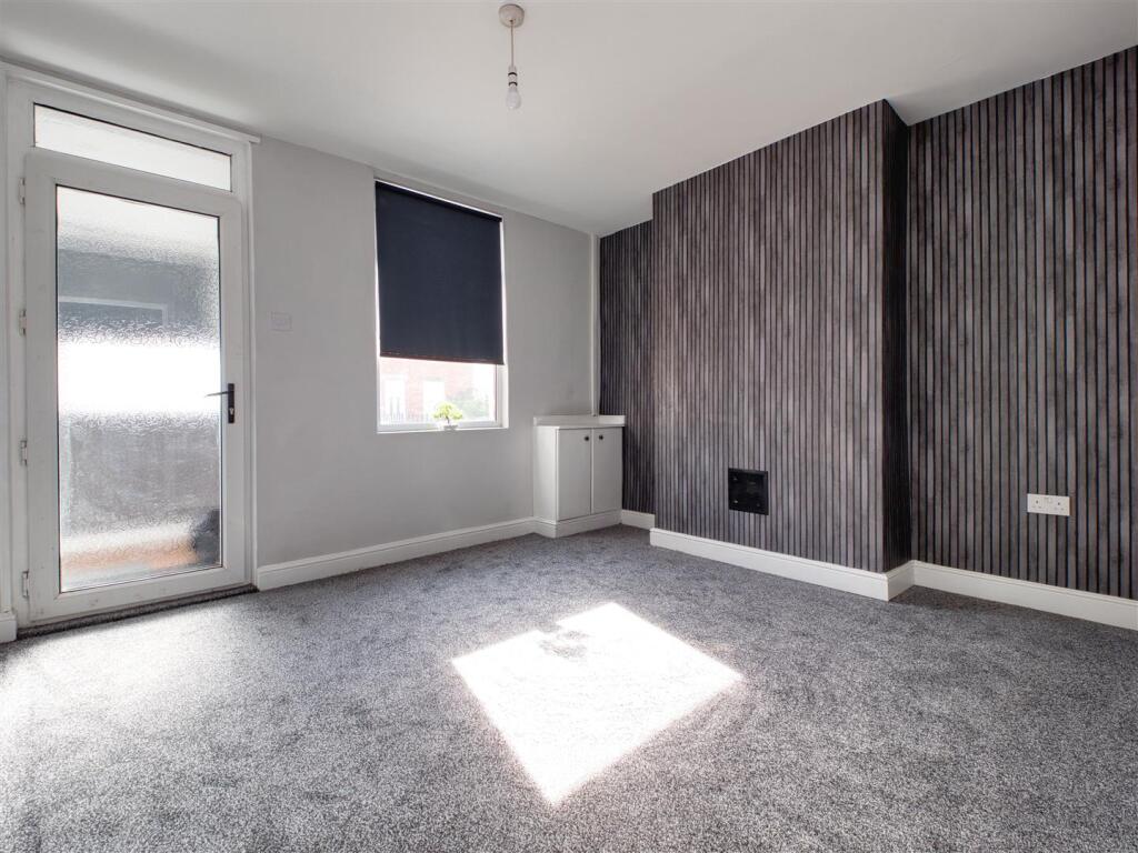 House in Nottingham - View 5