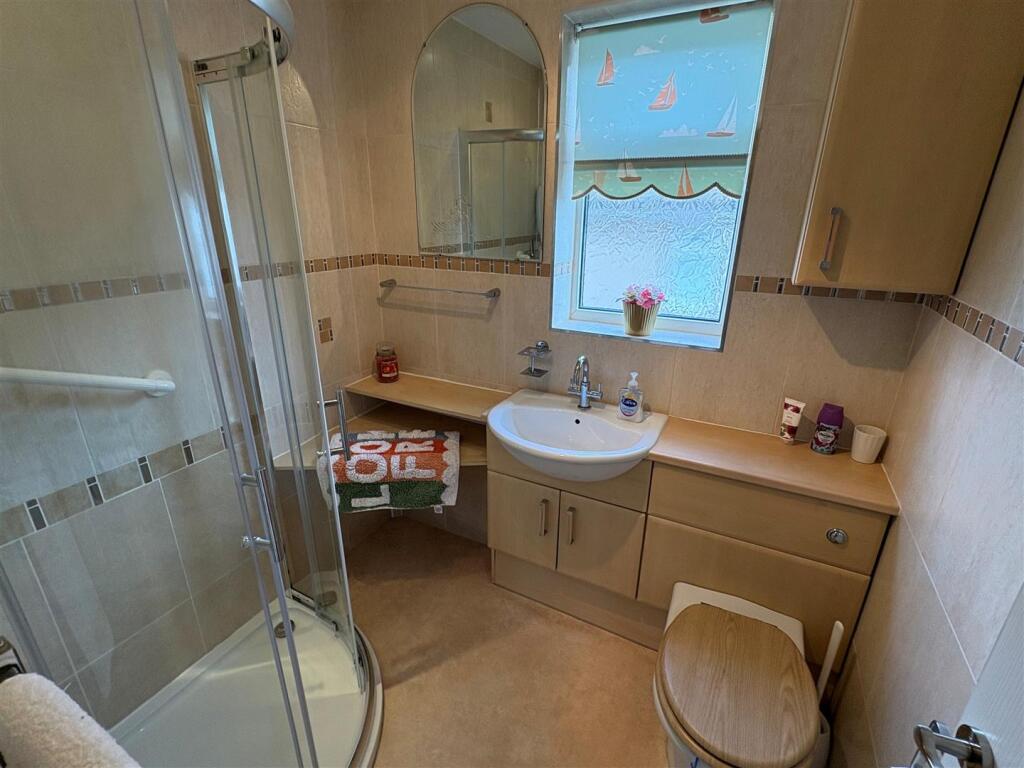 Additional image 15 of Oakleigh Avenue, Clayton, Bradford