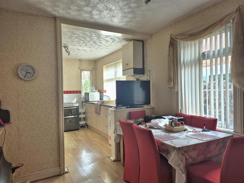 House in Weston-super-Mare, North Somerset - More