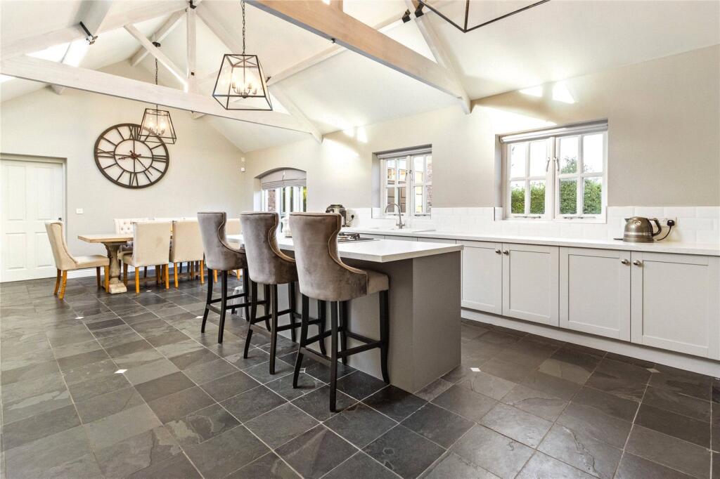 House in Doncaster - View 3