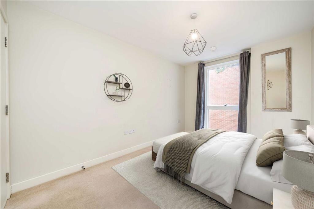 Apartment in London - More
