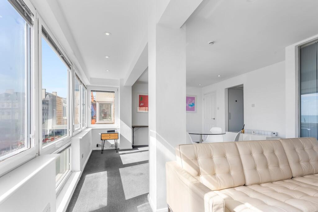Apartment in Brighton, Queen's Park - More