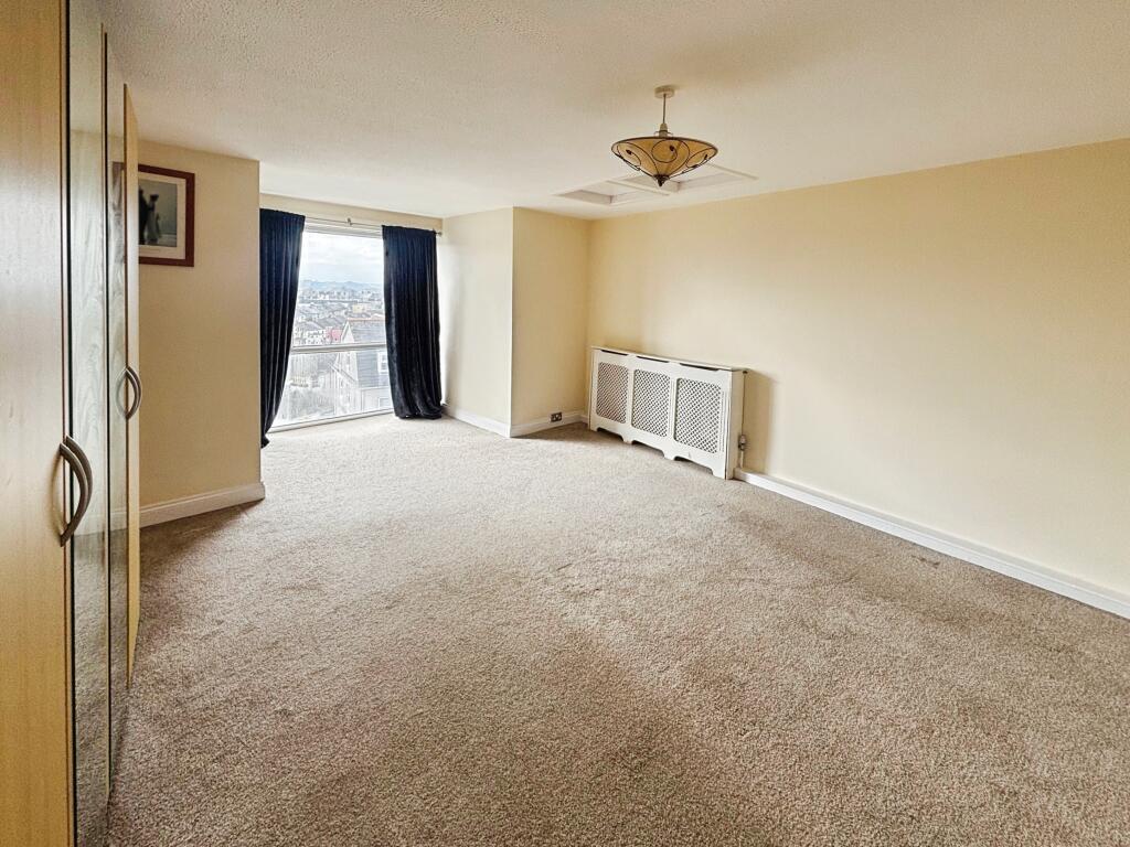 Apartment in Plymouth, Mutley - More