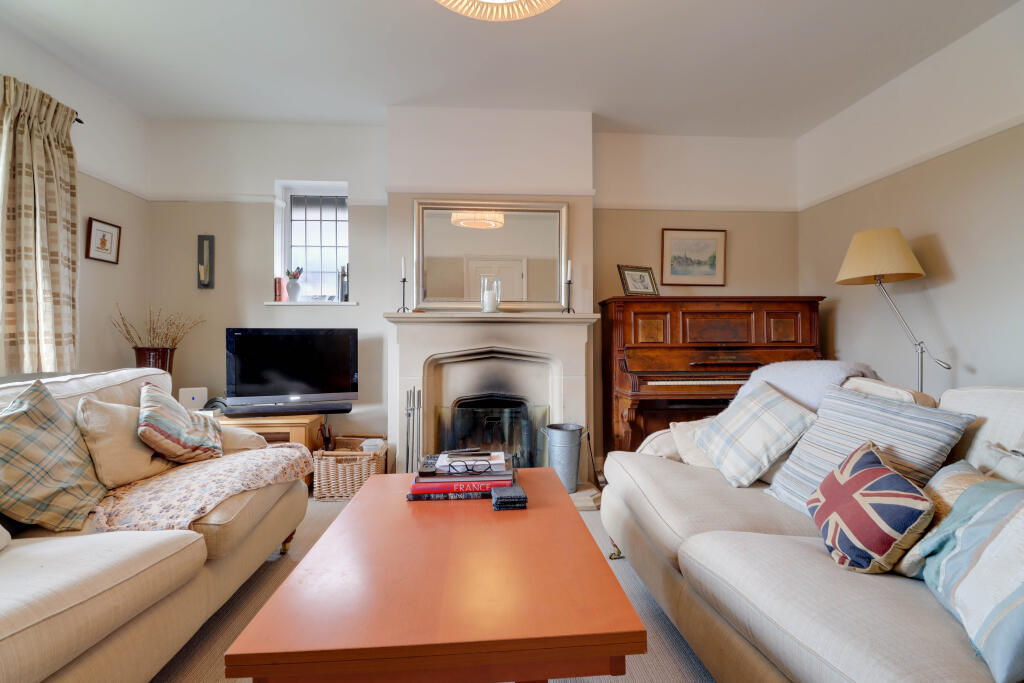 Additional image 3 of Meadow Walk, Harpenden, AL5