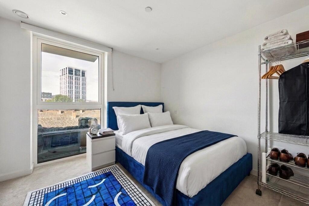Apartment in London - More