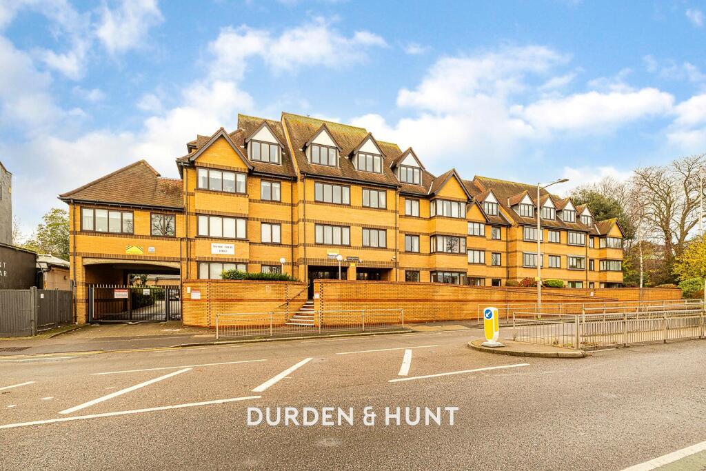Main image of property: High Road, South Woodford, E18