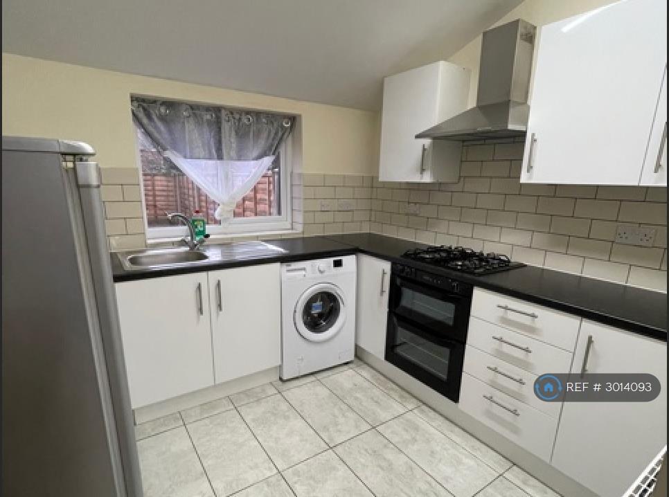 Main image of property: Mapperley, Nottingham, NG3