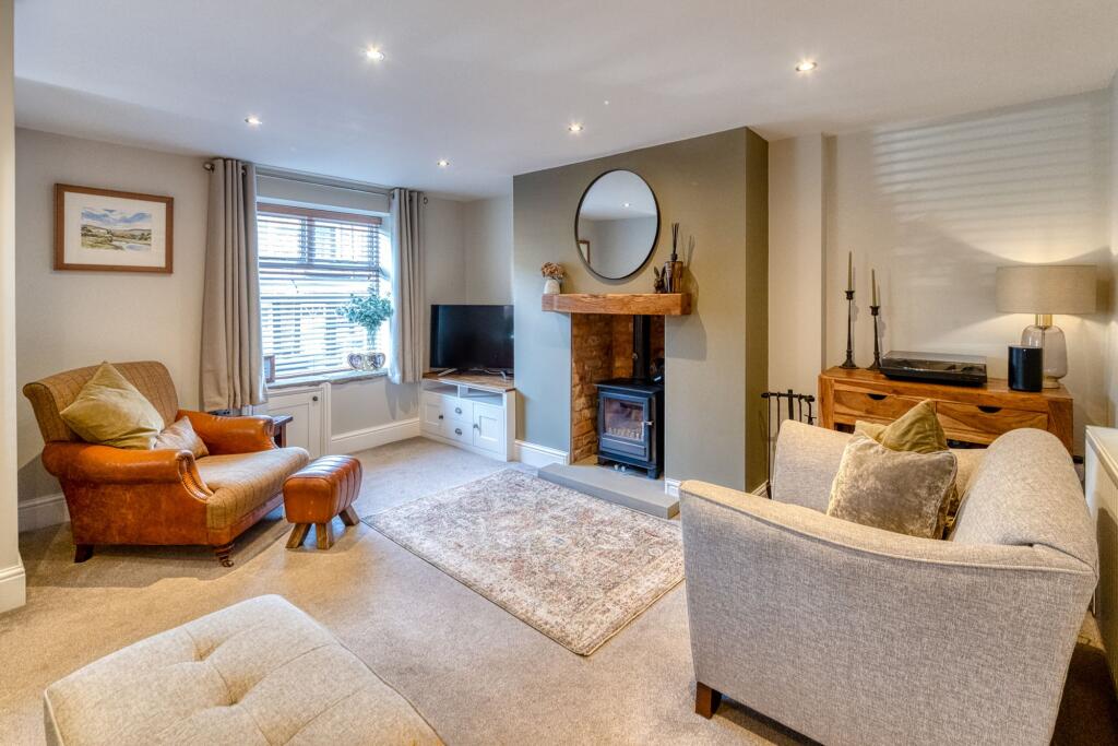 2-bed terraced on Farriers Cottage, Shawclough Road, £265,000