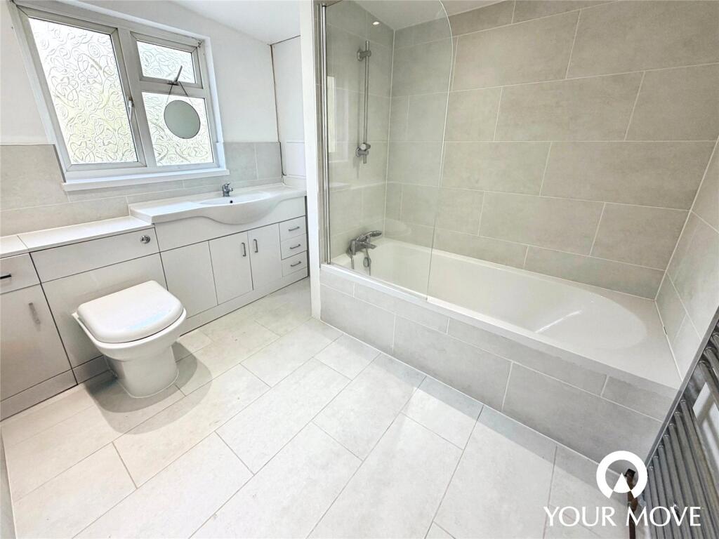 Main image of property: Luton Road, Chatham, Kent, ME4