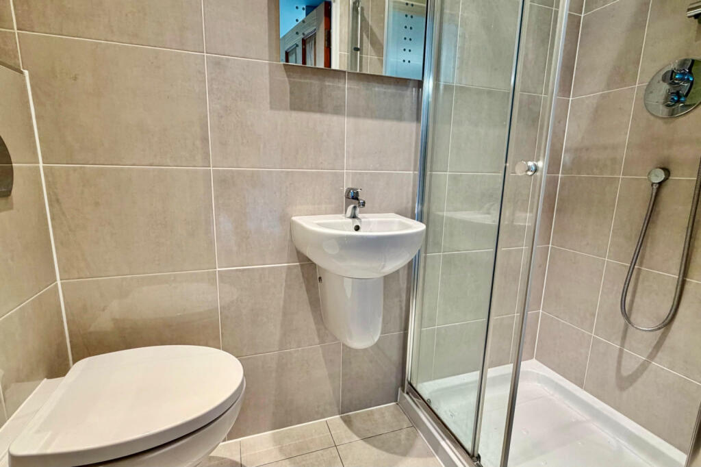 Hunters Lodge, Southampton Road, BH24 1JF - More