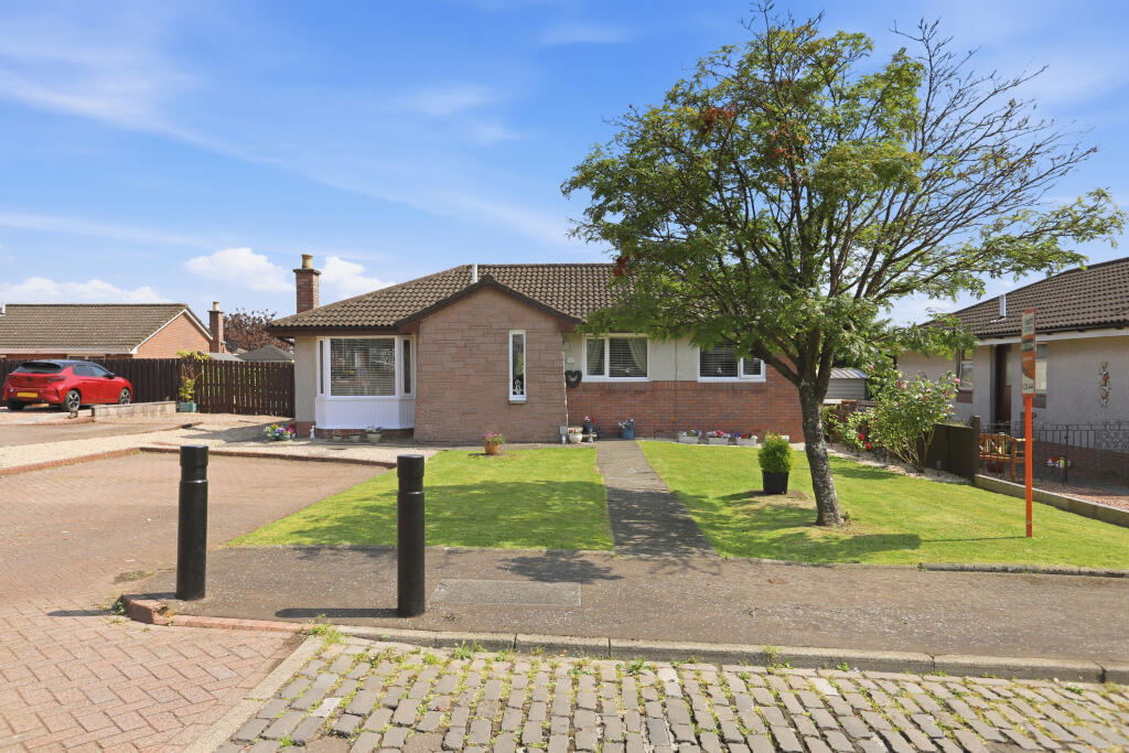 Main image of property: 51, Doo'cot Brae, Alloa, Clackmannanshire, FK10