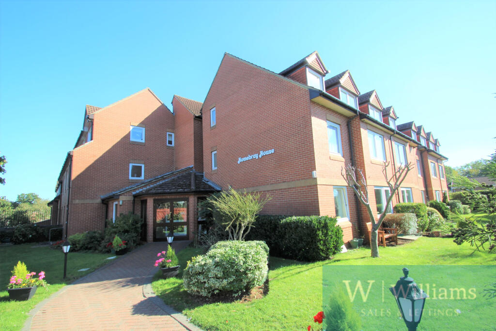 1-bed flat on Flat 22, Homebray House, Mary Rose Avenue, Wootton Bridge, Ryde, Isle of Wight, £83,000